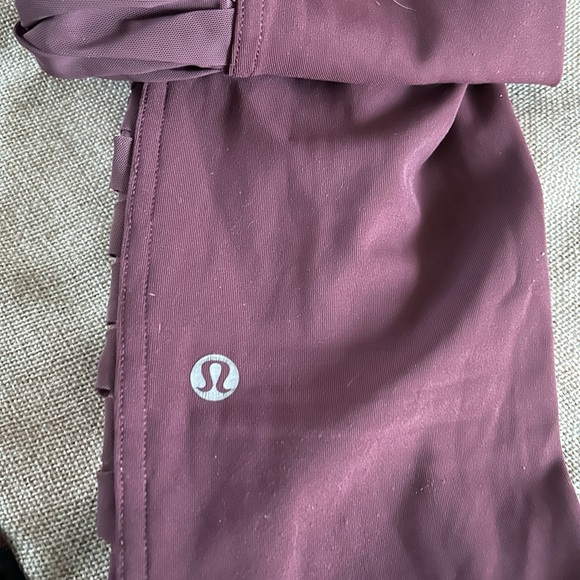 Lululemon Crops - Activity: Running - Picture 3 of 9